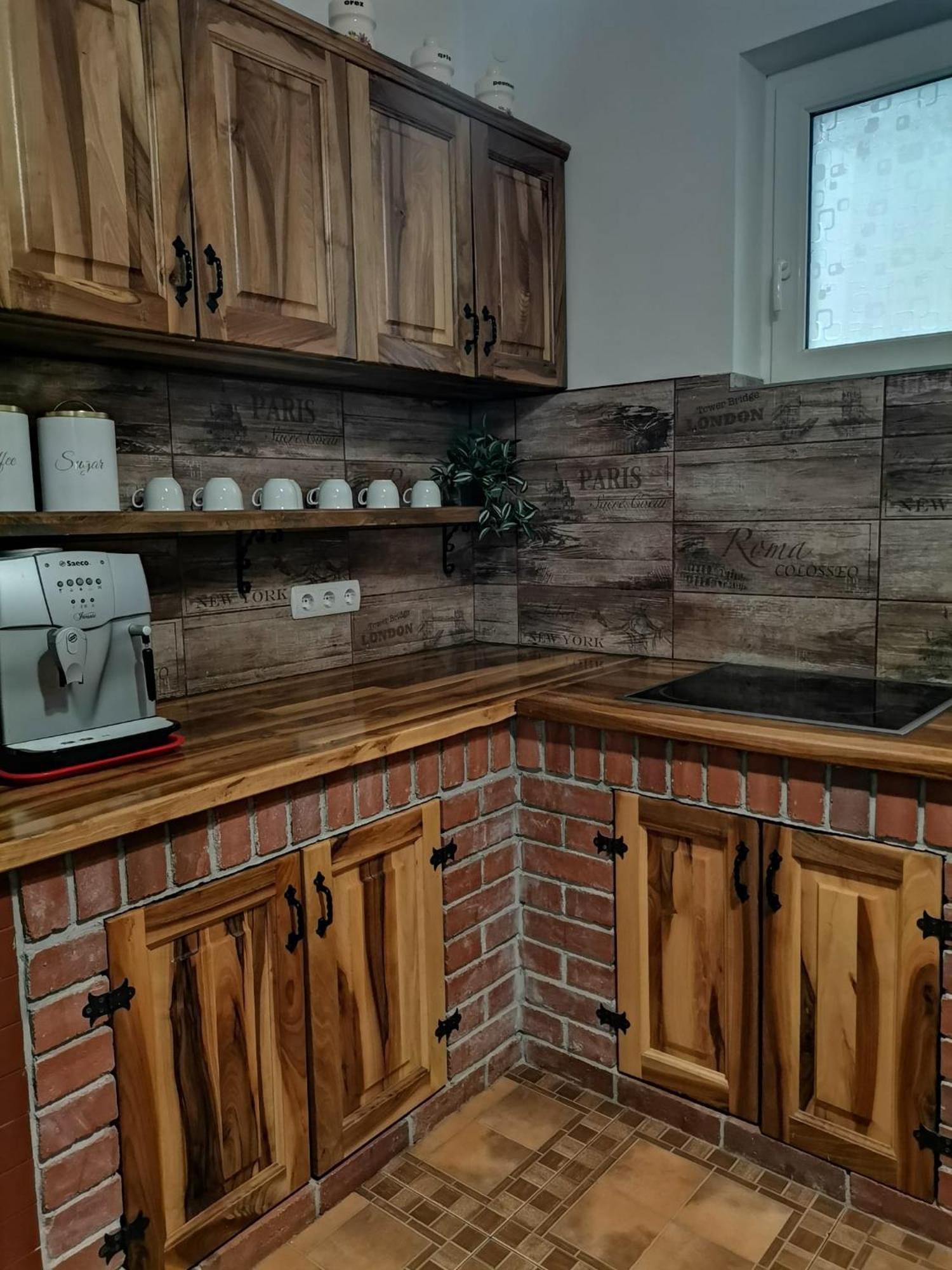 Dió vendégház Praid Exterior foto